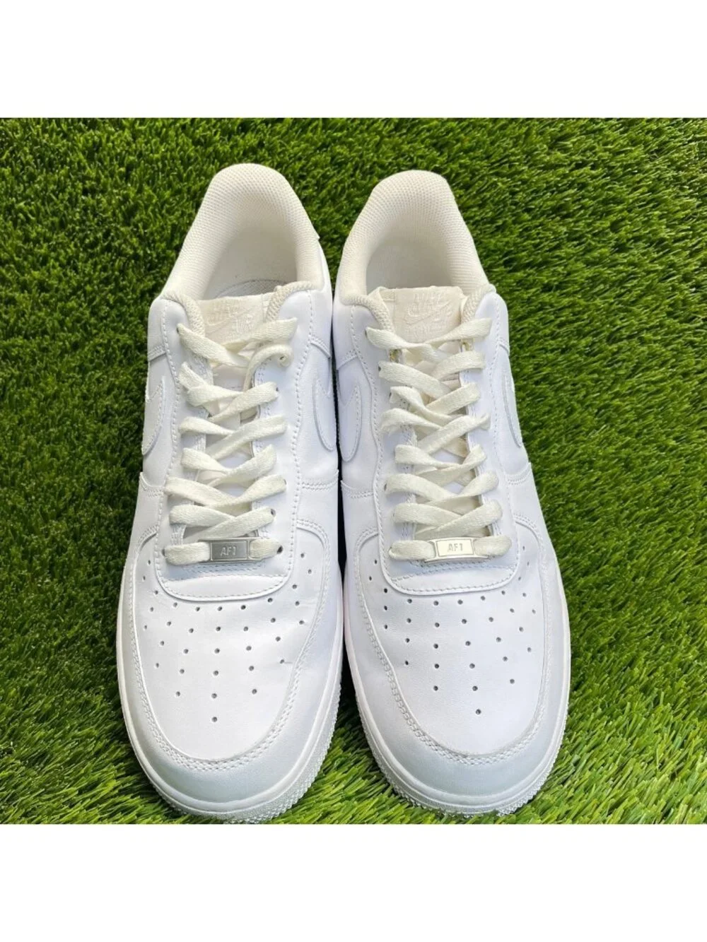 Nike Air Force 1 '07 Low Mens Size 13 White Athletic Lifestyle Shoes Sneakers